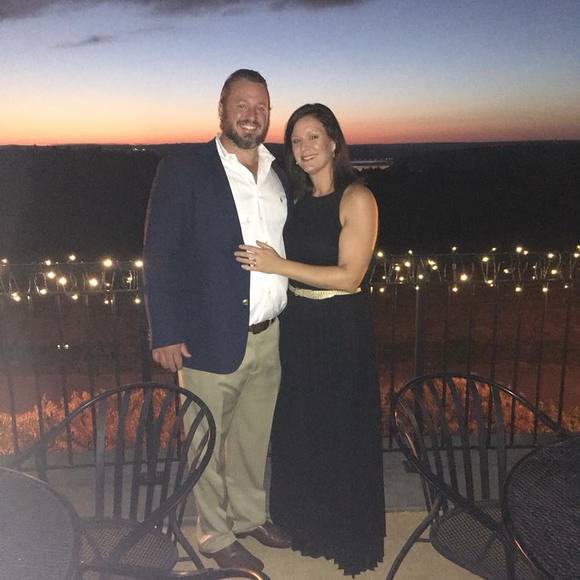 Meet your Posher, Nicole - Picture 1 of 1